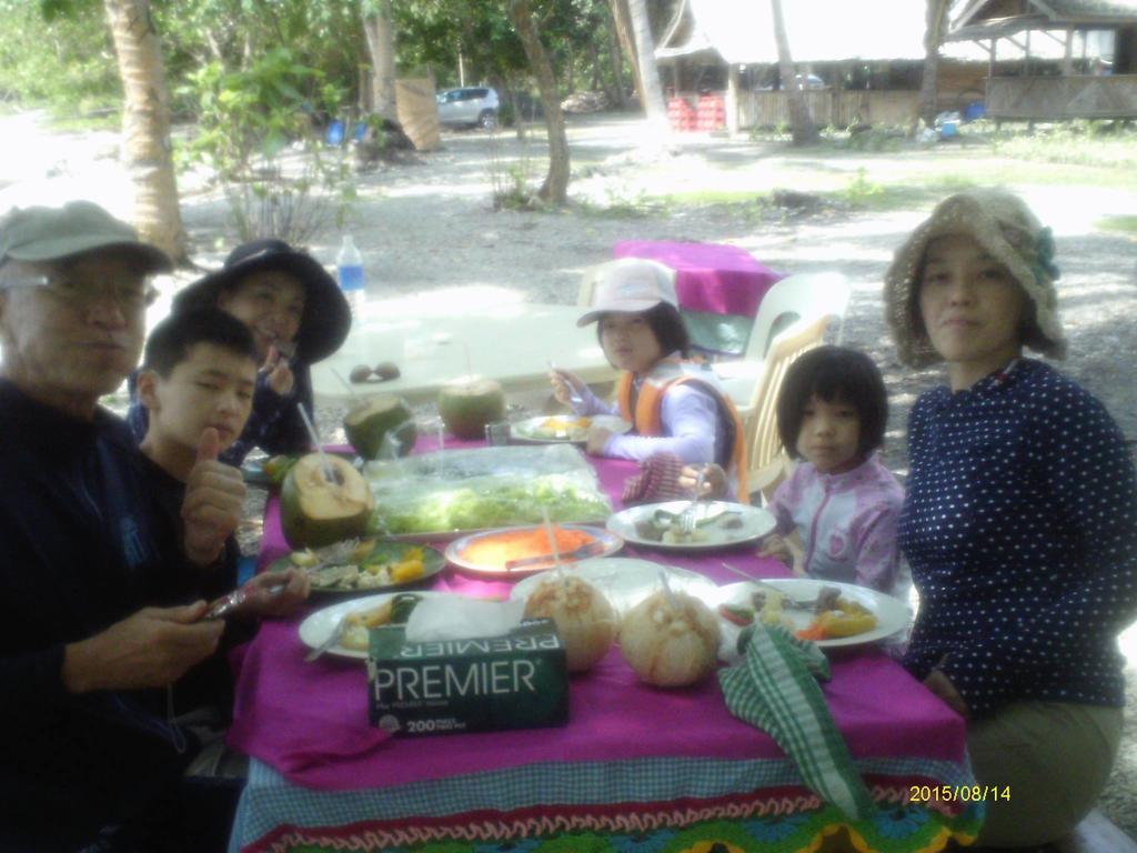 Dolphin View Beach Hotel Ndoma Luaran gambar